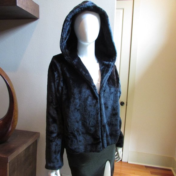 Karen Kane Black Faux Fur Jacket - Picture 1 of 5